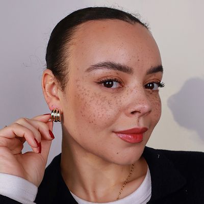 Bold Curve Earrings Gold